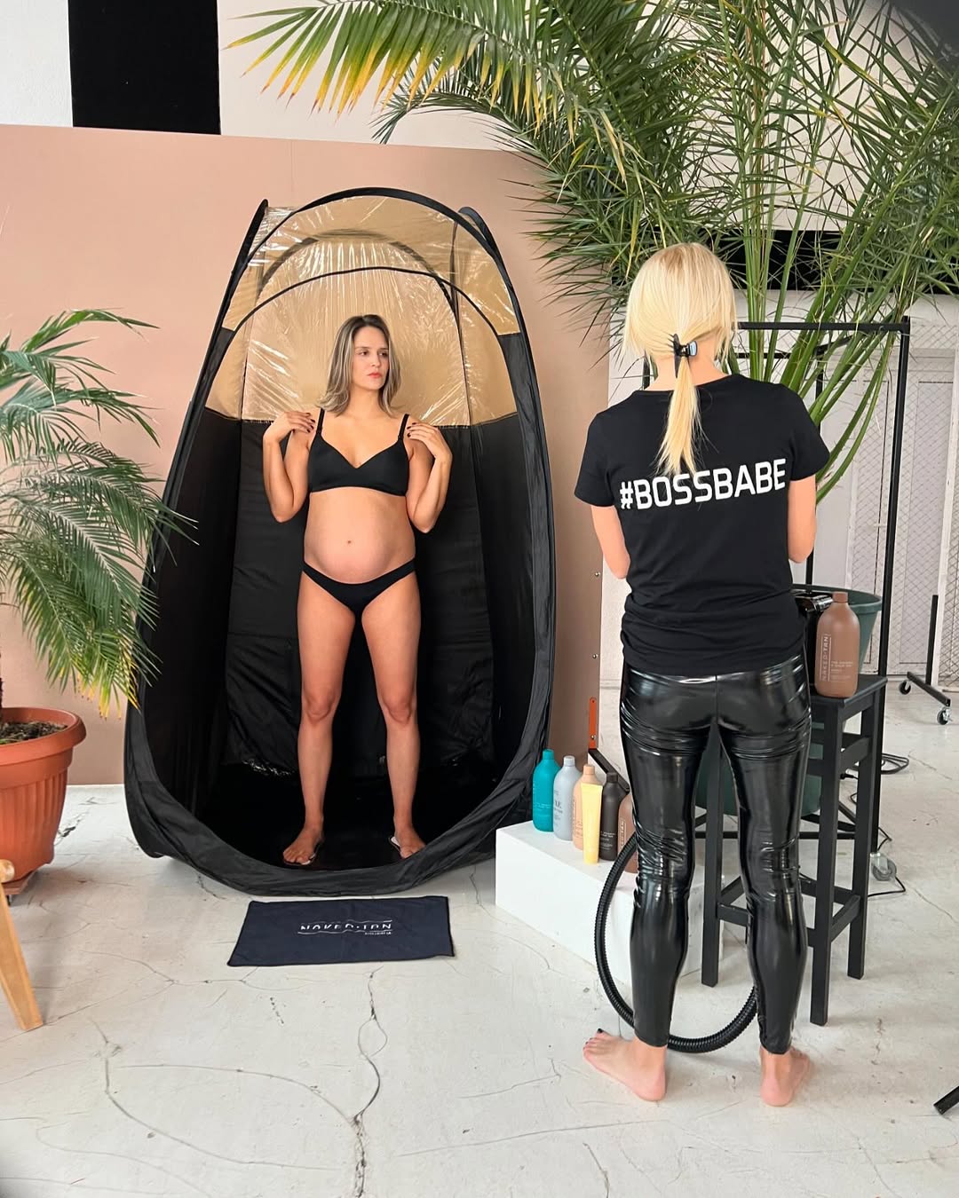 What to Wear After Your Spray Tan (While You’re Marinating)